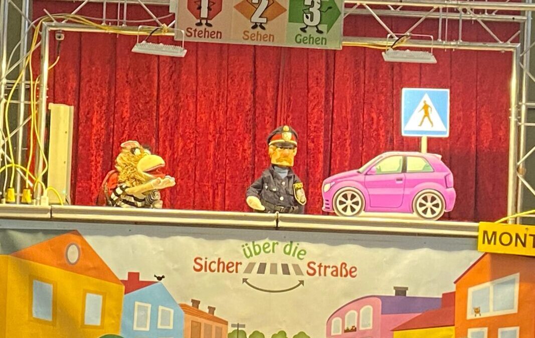 1C-11-2025-Sicher über die Straße